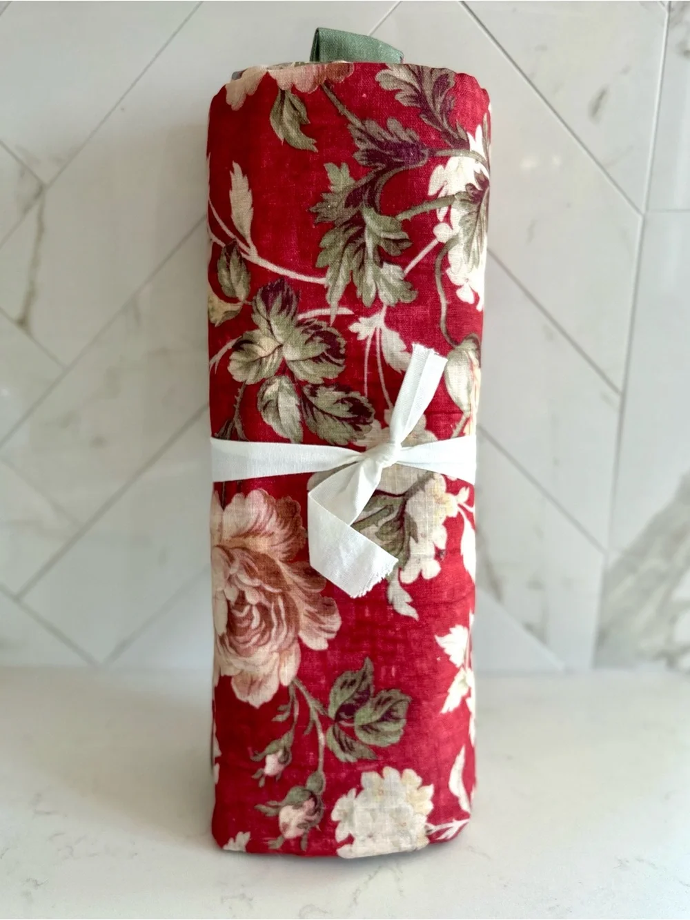 NWOT Pottery Barn Anne Floral Cotton Tablecloth French Country/Farmhouse 70x108